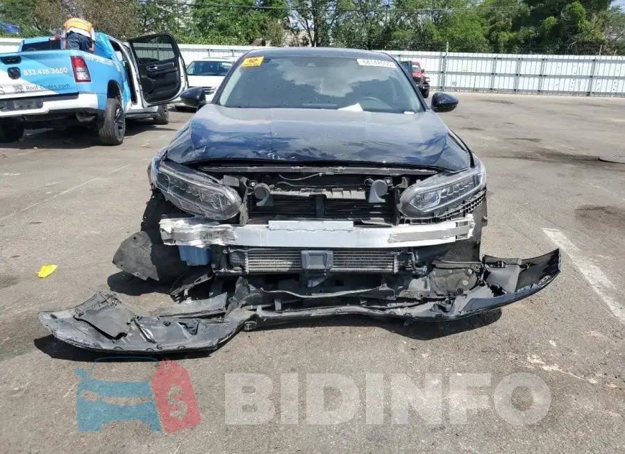 1HGCV1F55JA050882 Photo# 5
