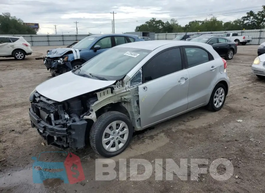 KNADM5A34G6668187 Photo# 1