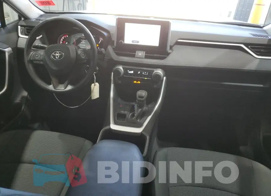 2T3G1RFV3RW473841 Photo# 8