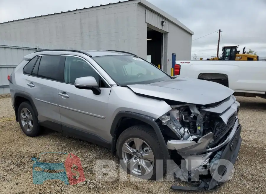 2T3P1RFV6RC480056 Photo# 4