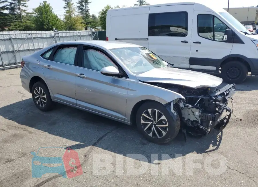 3VW5X7BU3SM012389 Photo# 4
