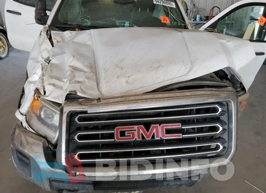 1GT12REG4GF303816 Photo# 11