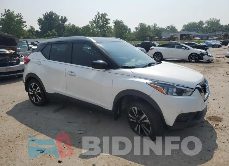 3N1CP5CU3JL530362 Photo# 4