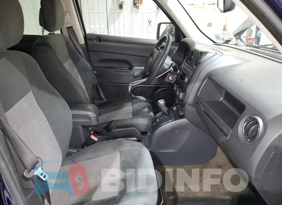 1C4NJPBB3GD507309 Photo# 7