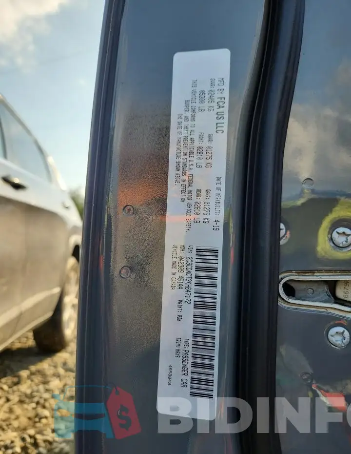 2C3CDXCT3KH647172 Photo# 13