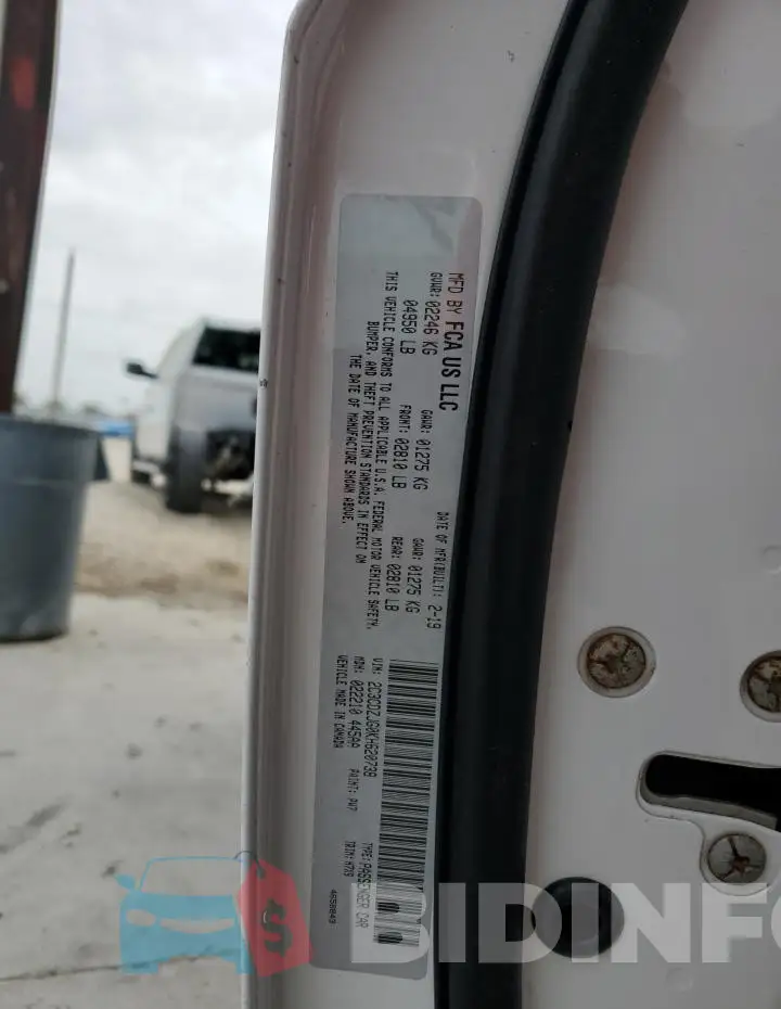 2C3CDZJG0KH620738 Photo# 12