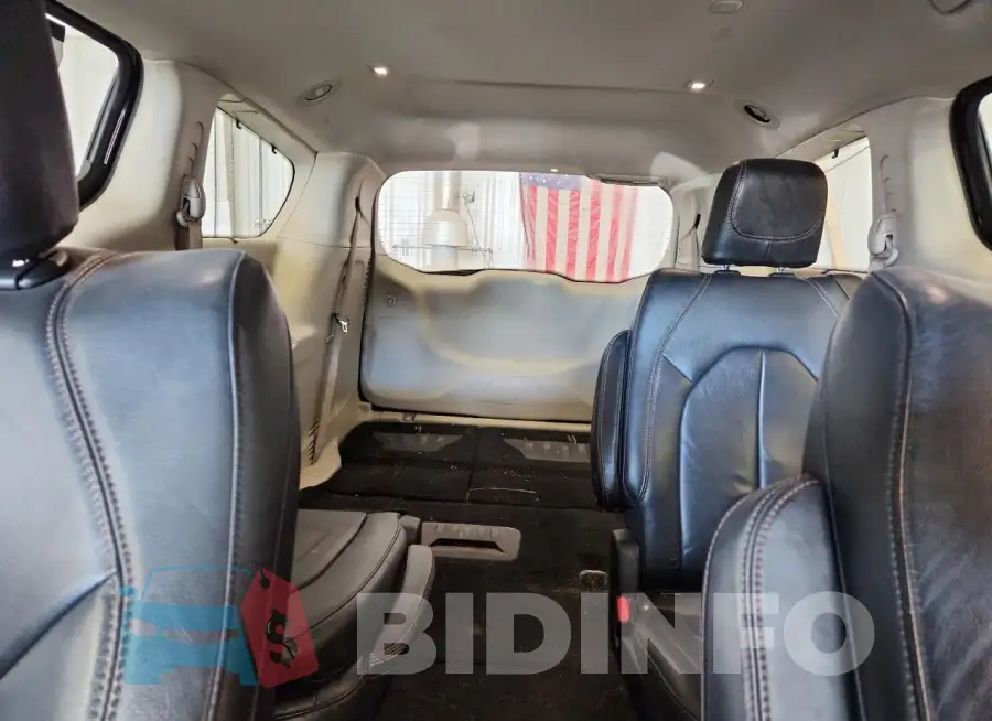 2C4RC1BG3HR788806 Photo# 10