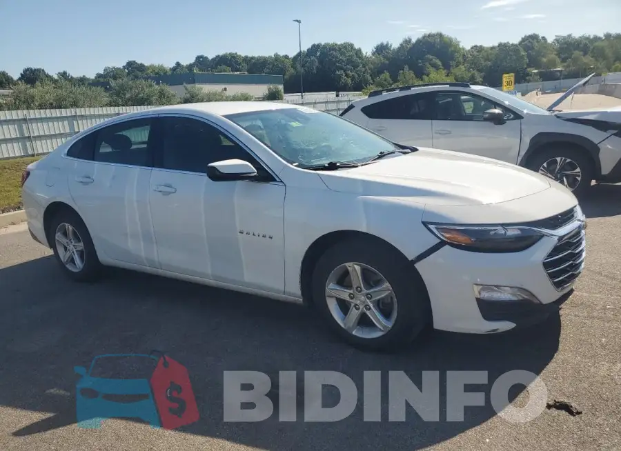 1G1ZD5ST0PF173758 Photo# 4