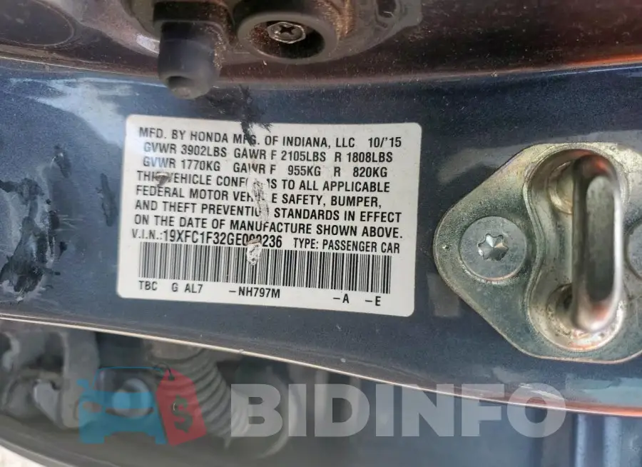 19XFC1F32GE000236 Photo# 12