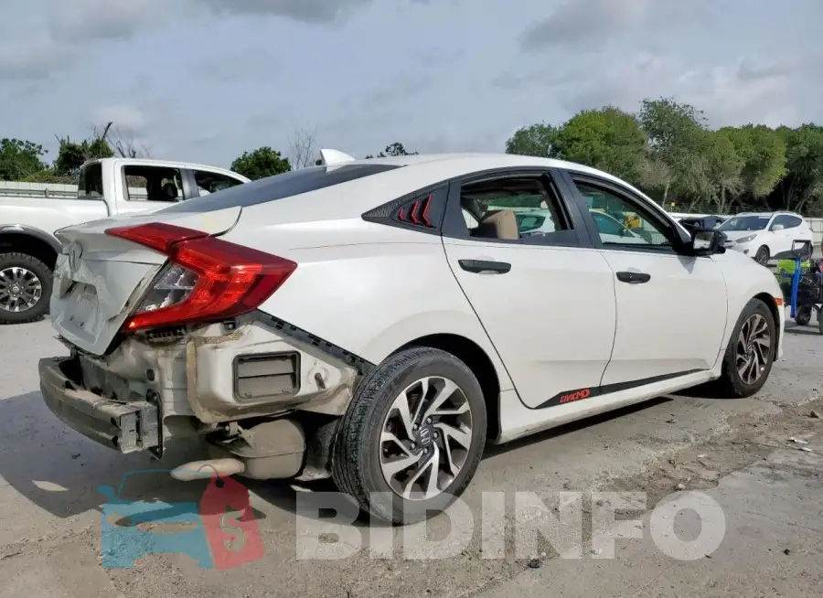 19XFC2F76HE020130 Photo# 3