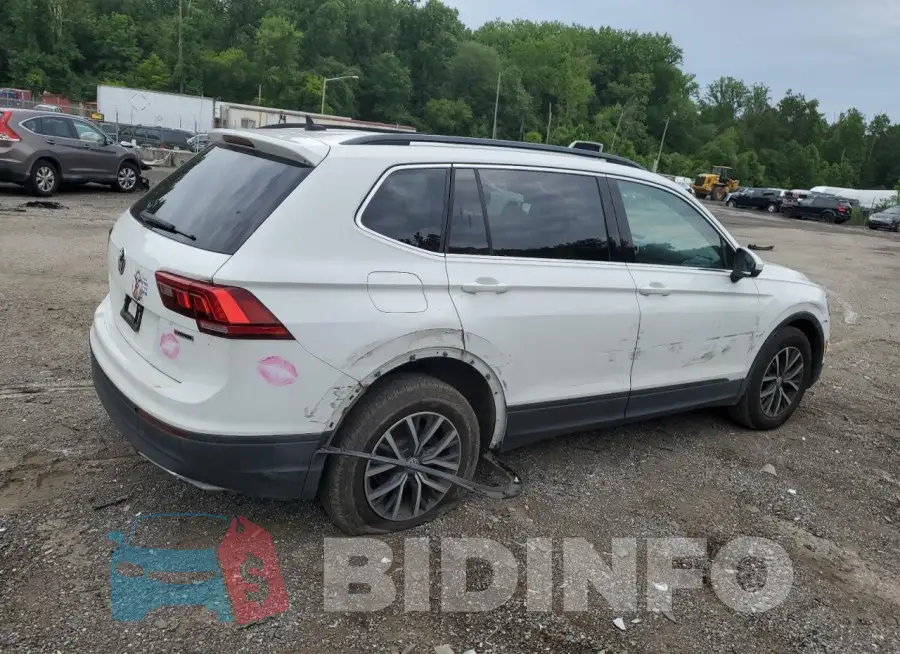 3VV2B7AX8KM025835 Photo# 3