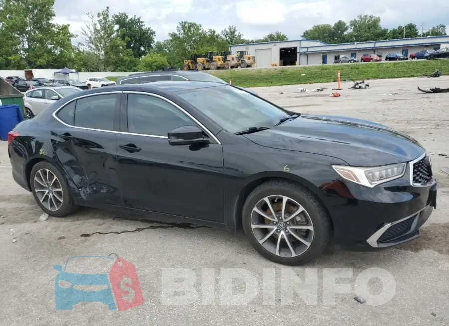 19UUB3F30JA005534 Photo# 4