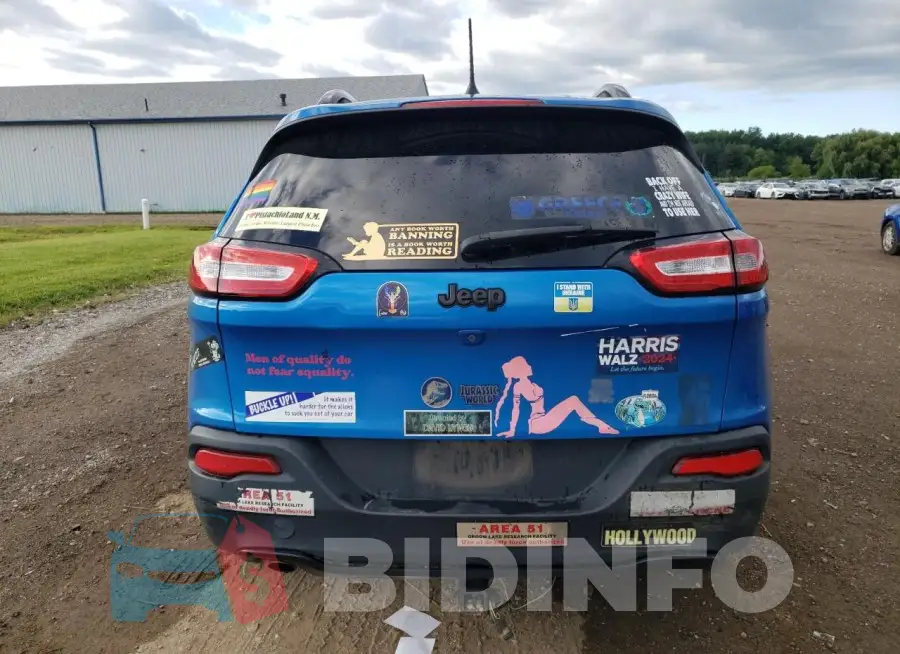 1C4PJLCB7JD552065 Photo# 6