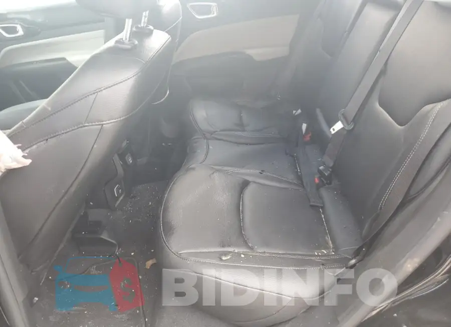 3C4NJDCN2ST607783 Photo# 11