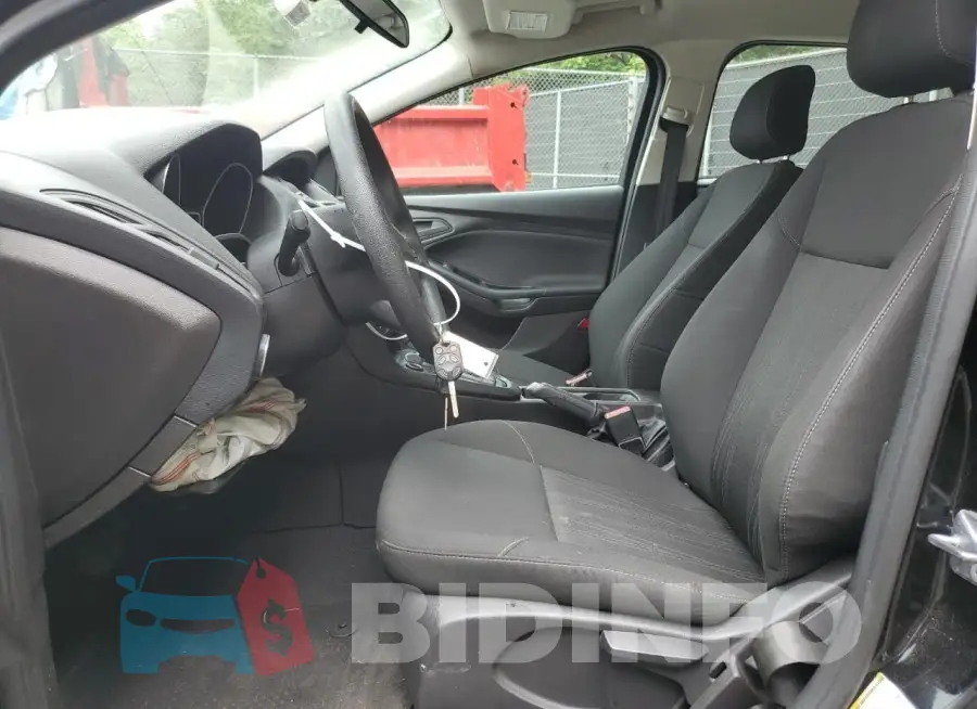 1FADP3E22GL376206 Photo# 7