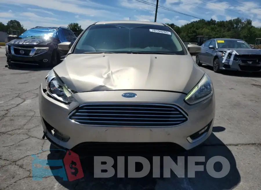 1FADP3N25JL220331 Photo# 5