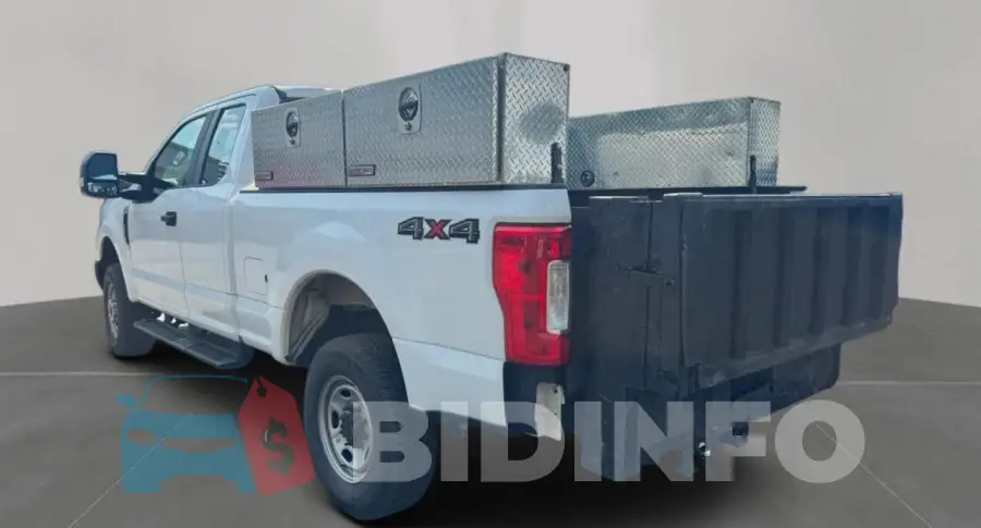 1FT7X2B62HEC57974 Photo# 3