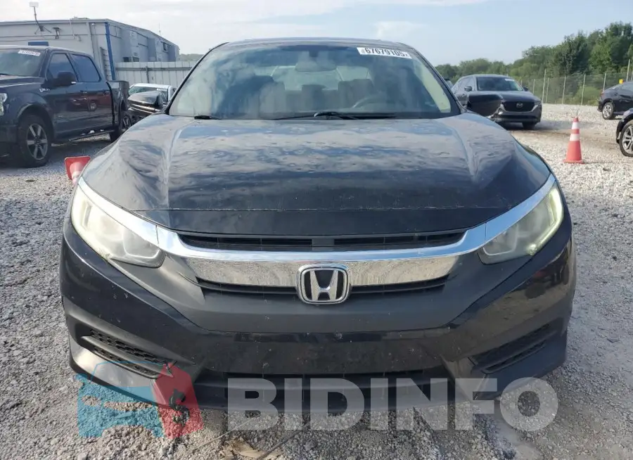 19XFC2F70HE002898 Photo# 5