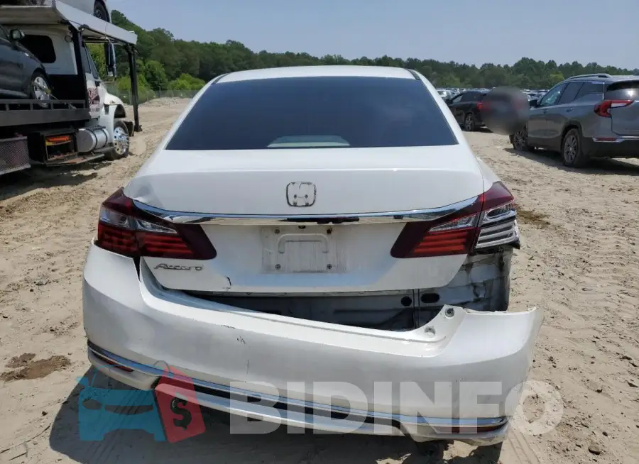 1HGCR2F35HA265262 Photo# 6