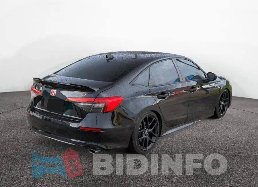 2HGFE1E58PH475XXX Photo# 4
