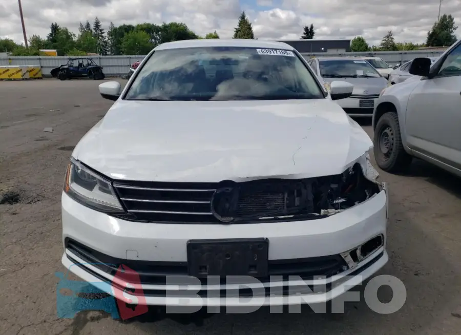 3VW167AJ2HM329565 Photo# 5