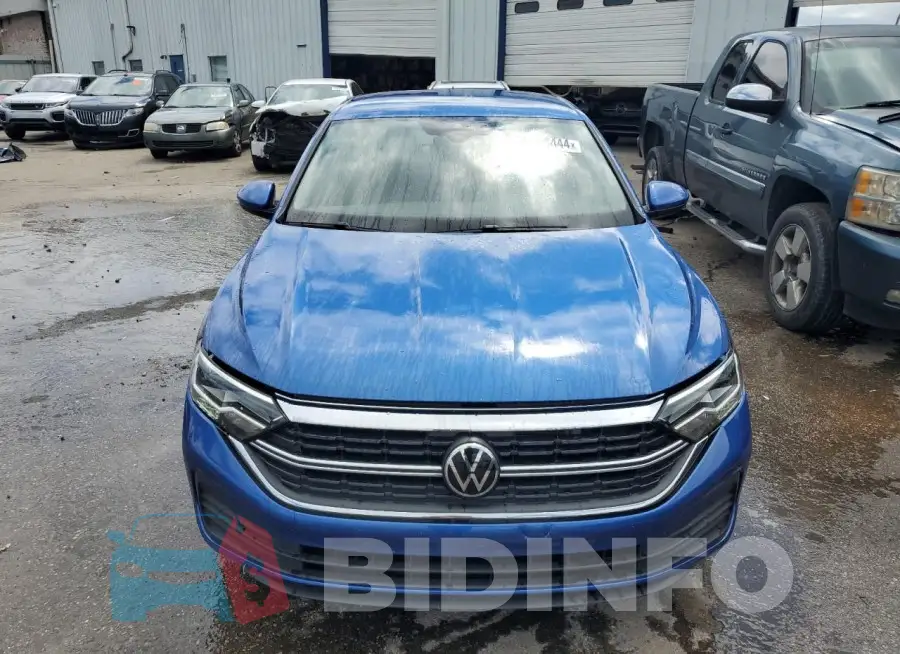 3VWCM7BU8NM015826 Photo# 5