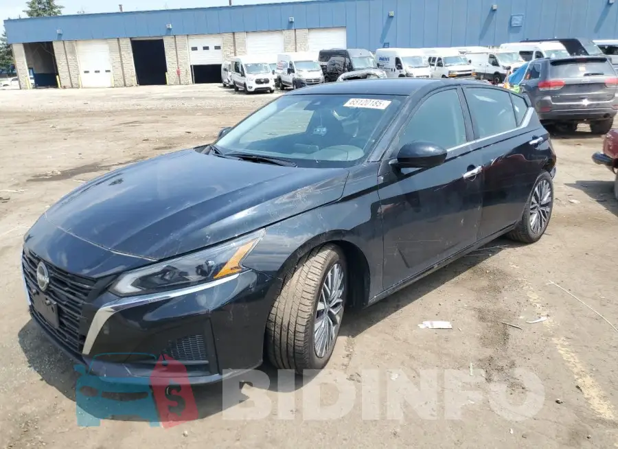 1N4BL4DV9PN312110 Photo# 1