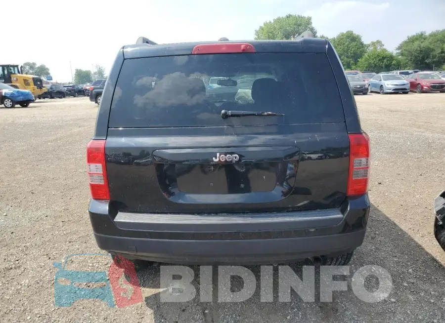 1C4NJPBB2GD575598 Photo# 6