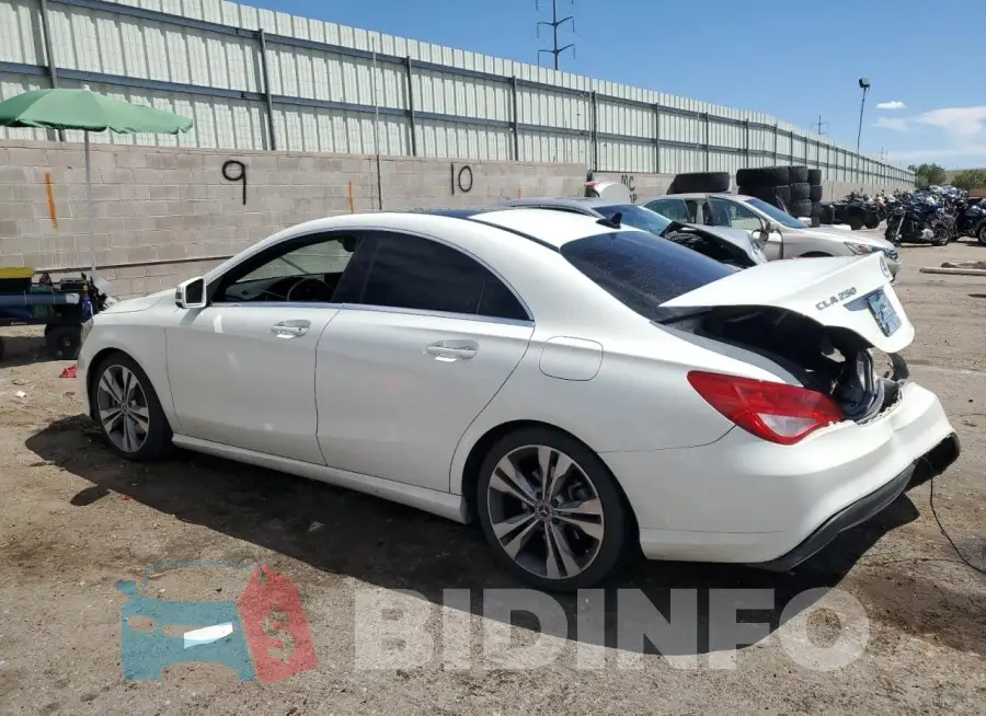 WDDSJ4EB3JN561083 Photo# 2