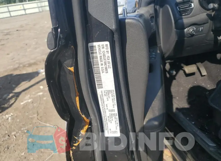1C4SDJET6NC190978 Photo# 13