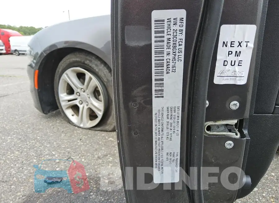 2C3CDXBGXPH571672 Photo# 12