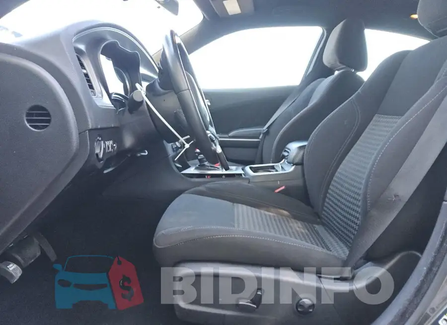 2C3CDXBGXPH571672 Photo# 7