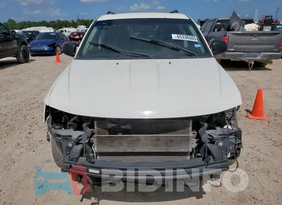 3C4PDCAB7JT490803 Photo# 5