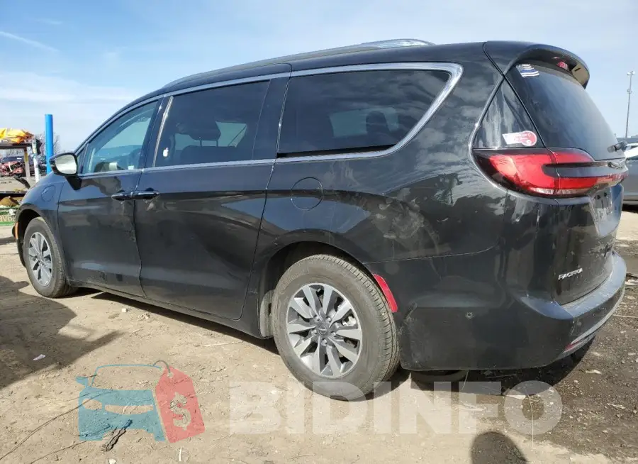 2C4RC1L72MR603234 Photo# 2