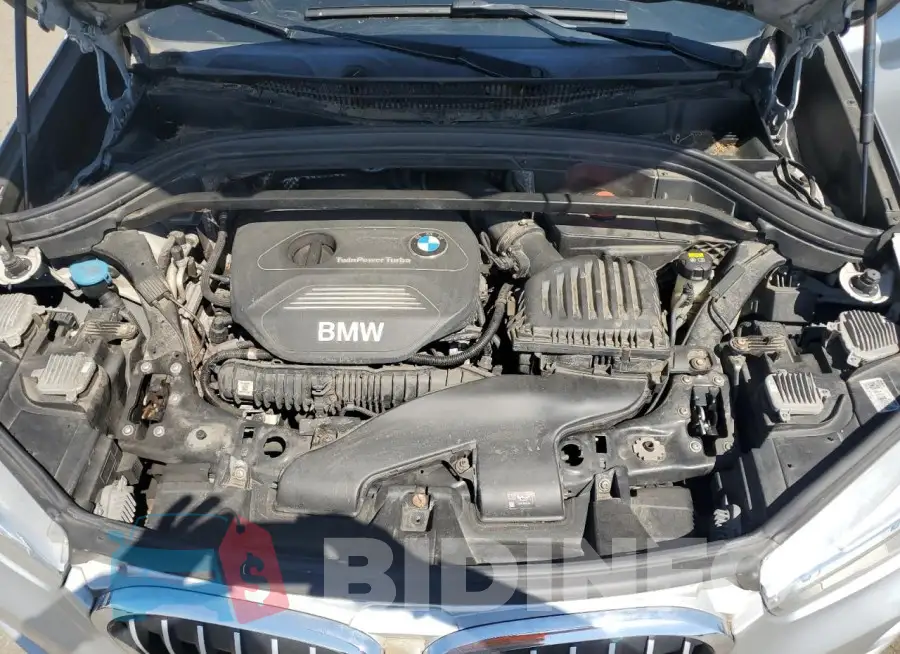 WBXHT3C3XGP886737 Photo# 12