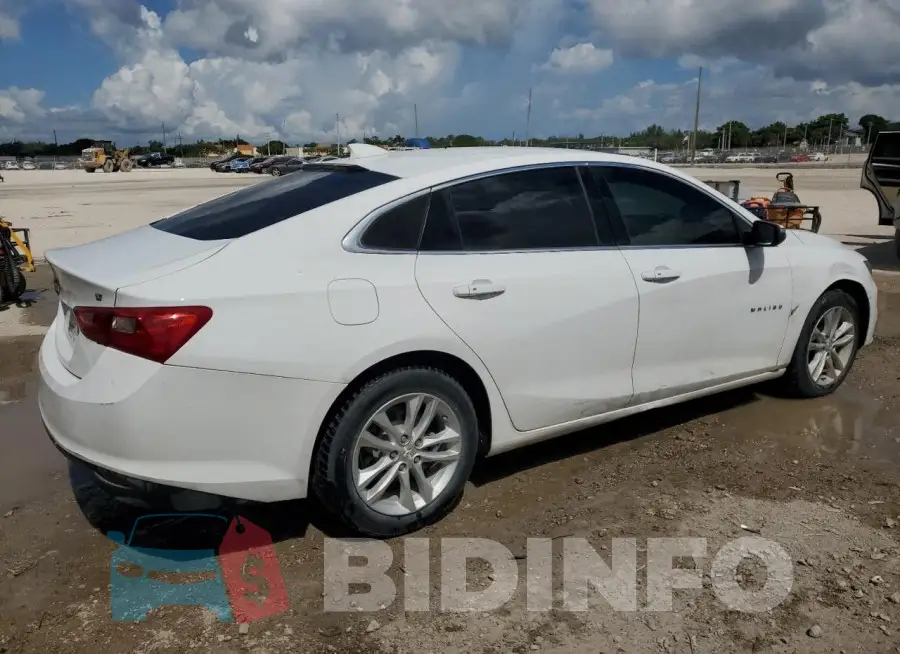 1G1ZD5ST6JF152842 Photo# 3