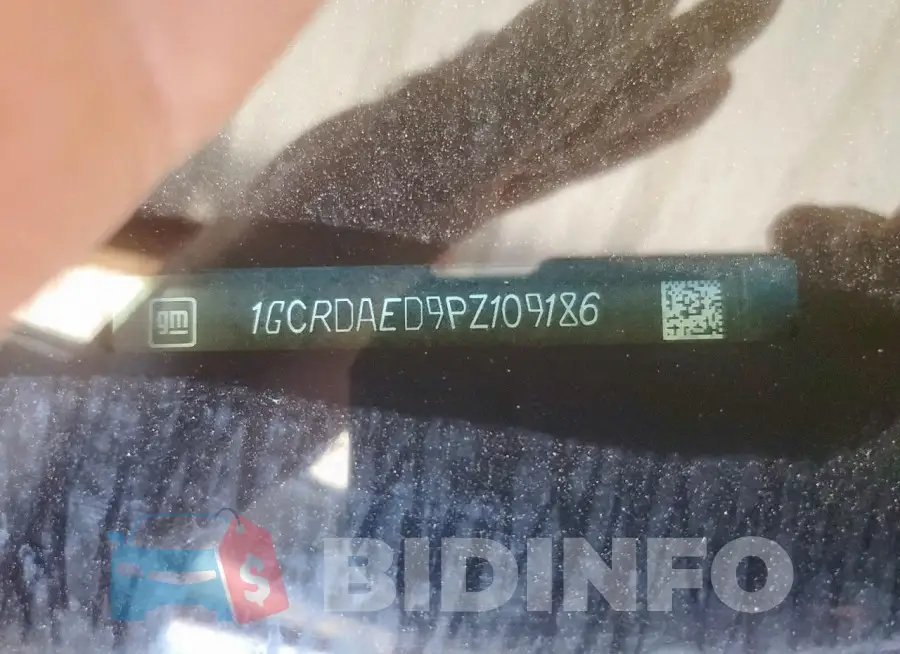 1GCRDAED9PZ109186 Photo# 12