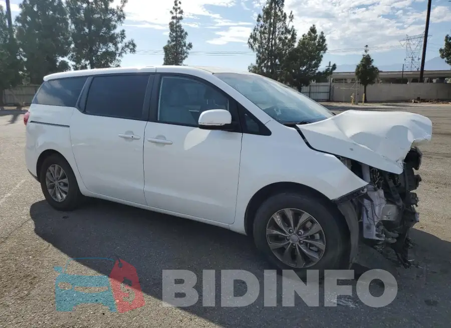 KNDMB5C18L6623574 Photo# 4