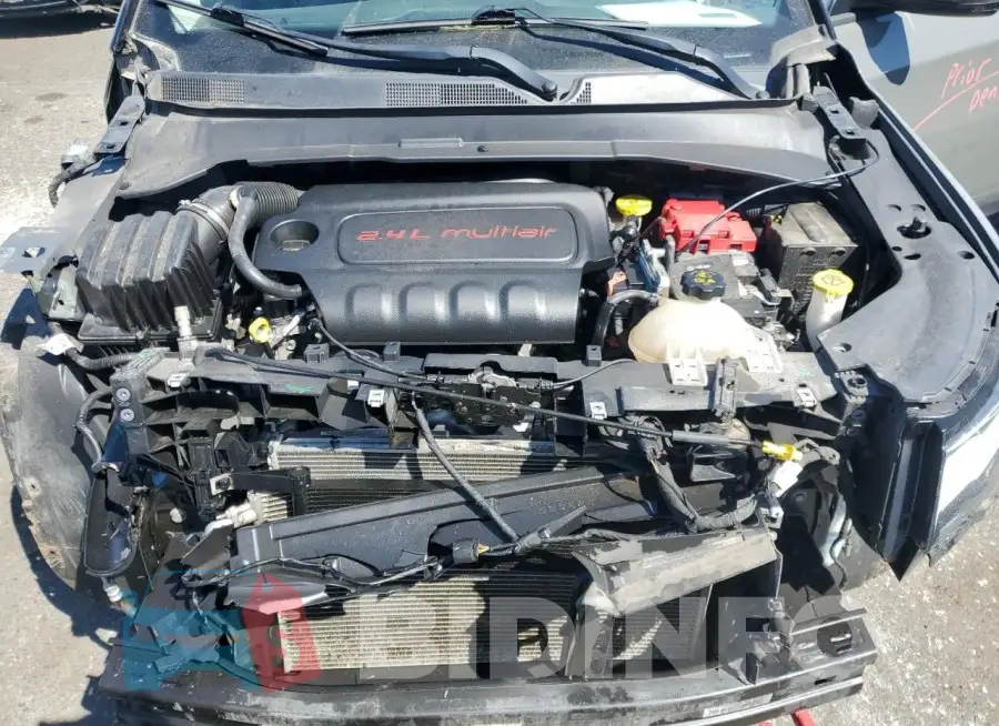 3C4NJDDB0LT112018 Photo# 11