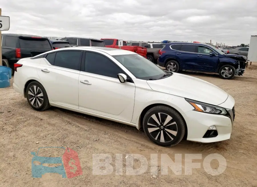 1N4BL4EV9LC116642 Photo# 4