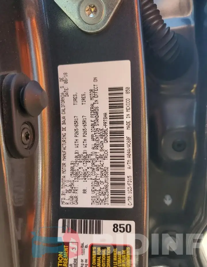 3TMCZ5AN8JM185052 Photo# 12