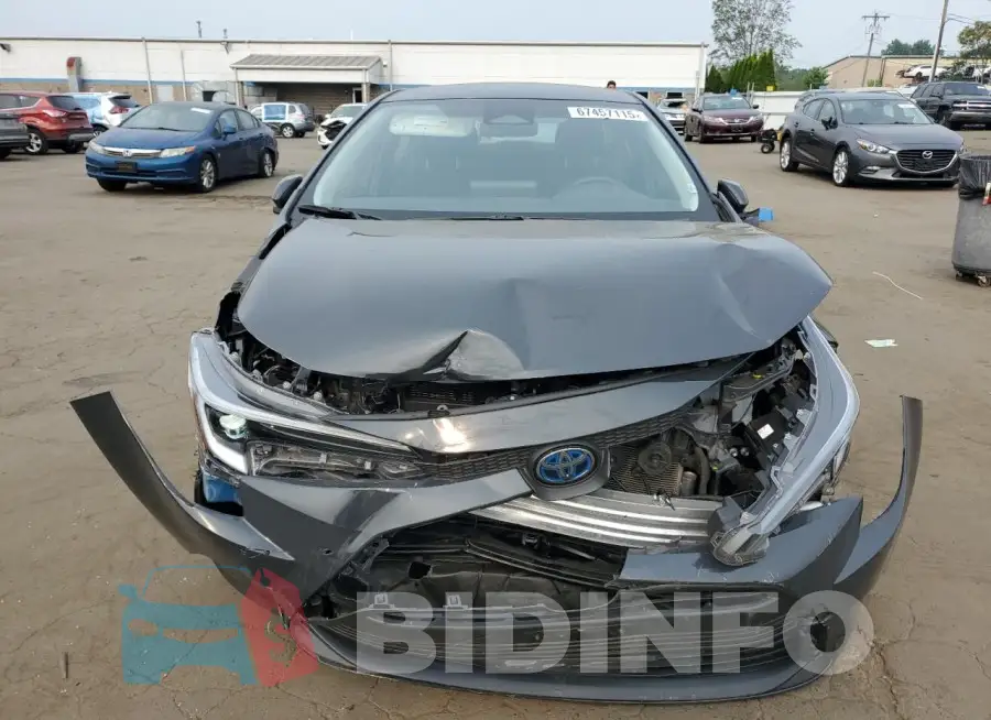JTDBCMFE3S3071933 Photo# 5