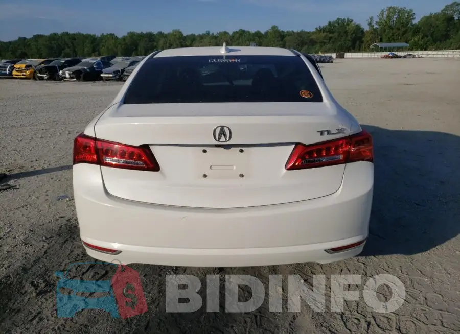 19UUB1F36JA011231 Photo# 6