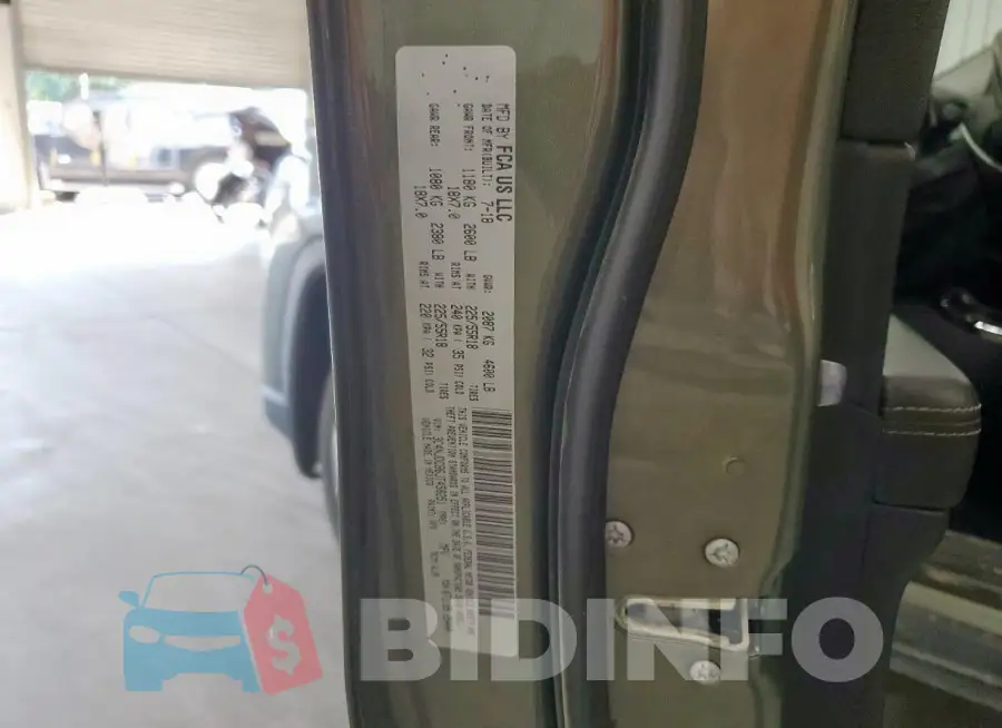 3C4NJDCB6JT458251 Photo# 13