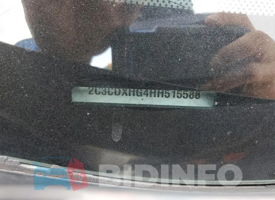 2C3CDXHG4HH515588 Photo# 12
