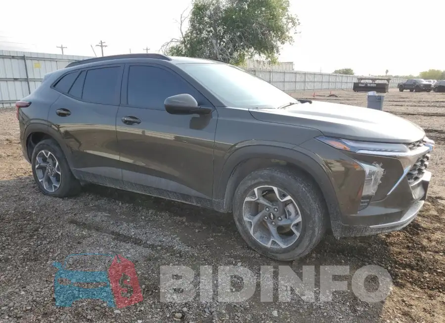 KL77LHE22RC111558 Photo# 4