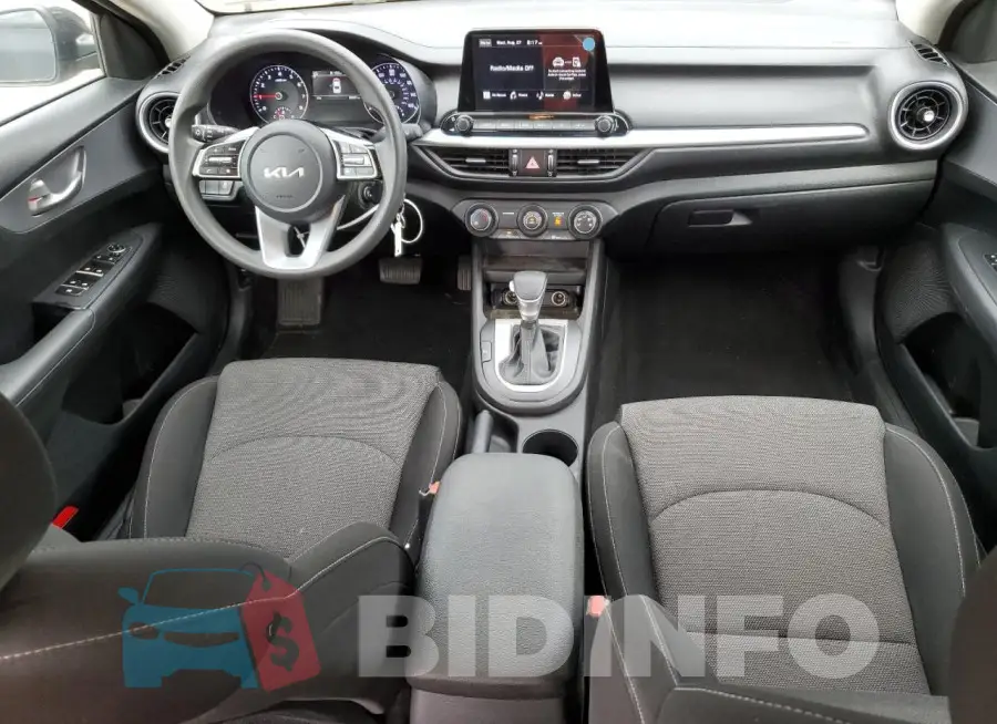 3KPF24AD8PE508201 Photo# 8