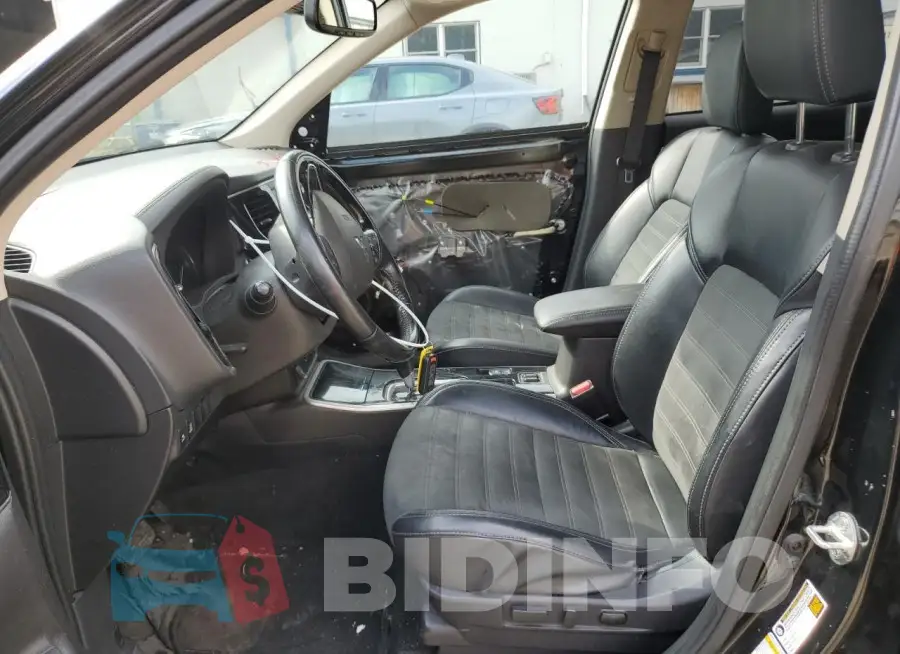 JA4AD3A38LZ010904 Photo# 7