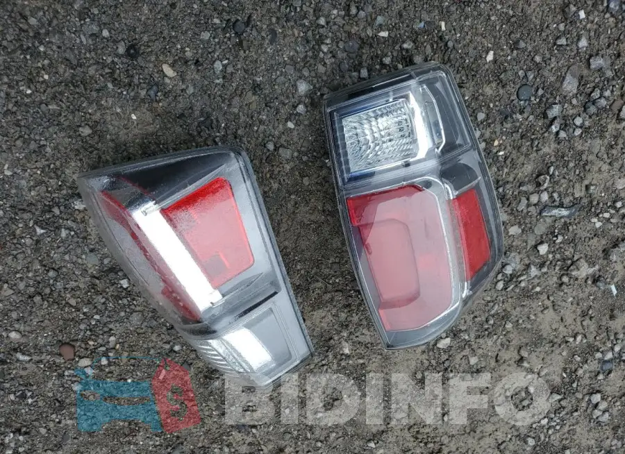 3TMCZ5AN3LM304743 Photo# 12