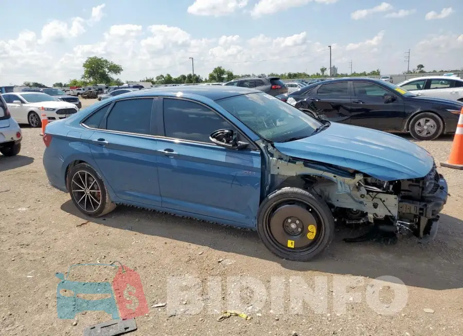 3VW2T7BU8SM041885 Photo# 4